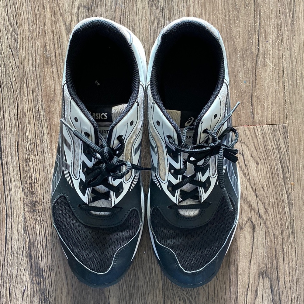 ASICS volleyball shoes size 8.5 euro 40